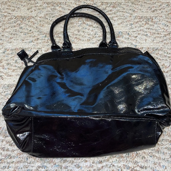 Black bag with a flower on the front - Picture 2 of 3